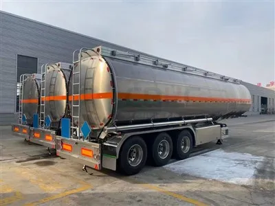 Prikolica cisterna za gorivo od 45000 litara